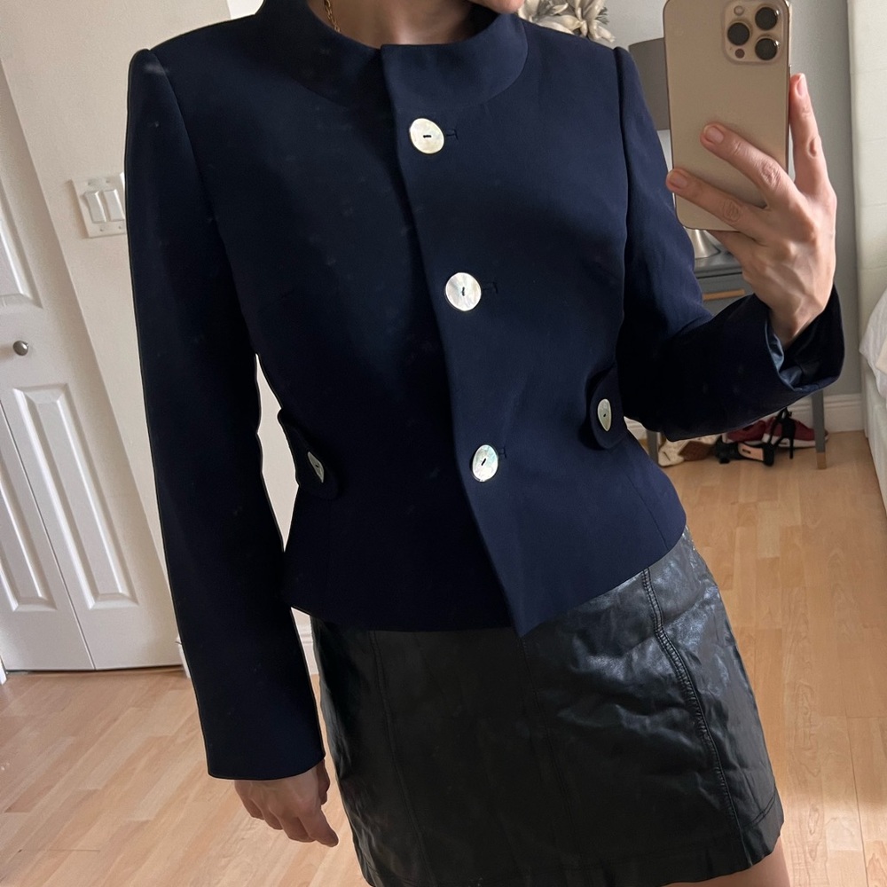 LIZ CLAIBORNE NAVY BLAZER